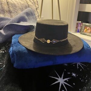 Aspen Style Black Suede Rimmed Hat with Removeable Gold Chain Accent